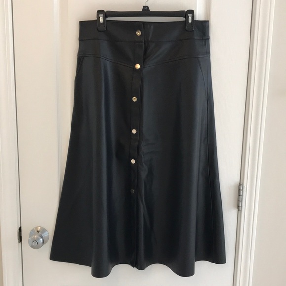Wide Maxi Leather Skirt - Picture 4 of 15